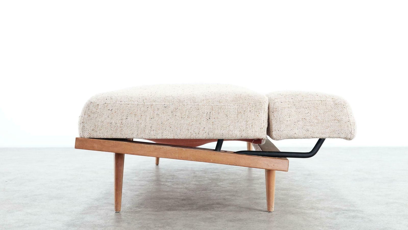 photo vintage Josef Pentenrieder Minimalist Daybed Convertible Sofa For Hans Kaufeld, 1954
