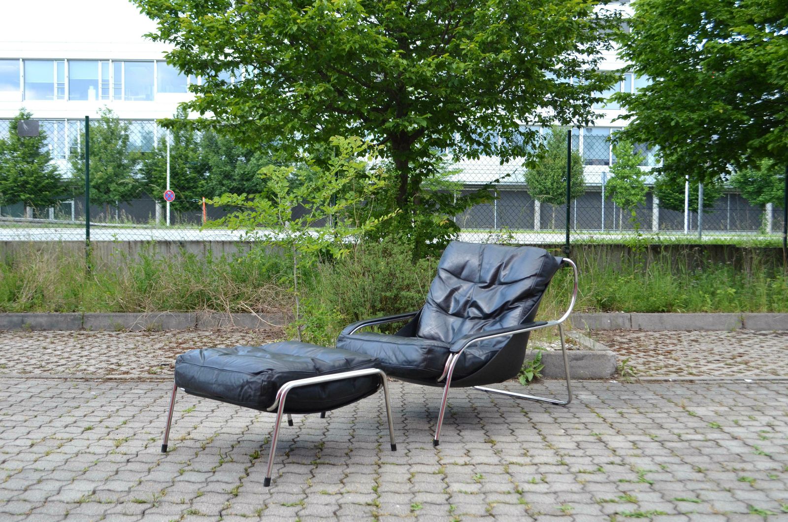 Zanotta Leather Lounge Chair Model Maggiolina Design 1947 By Marco Zanuso photo Furniture