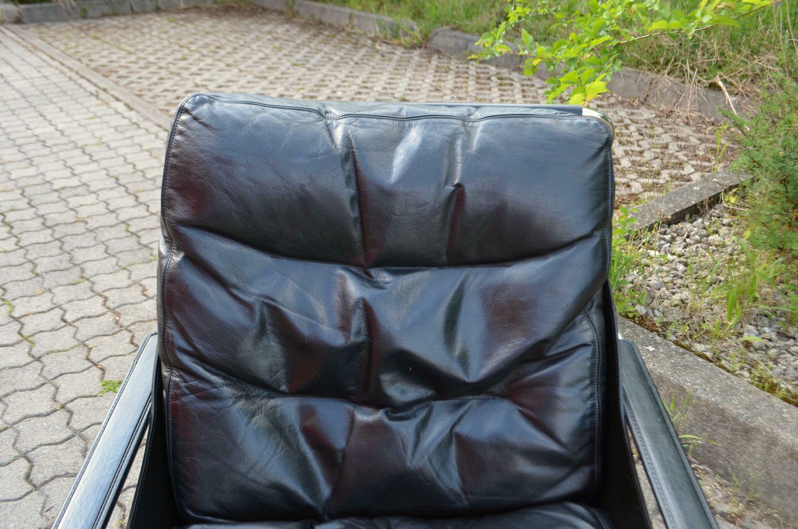 Zanotta Leather Lounge Chair Model Maggiolina Design 1947 By Marco Zanuso photo vinterior