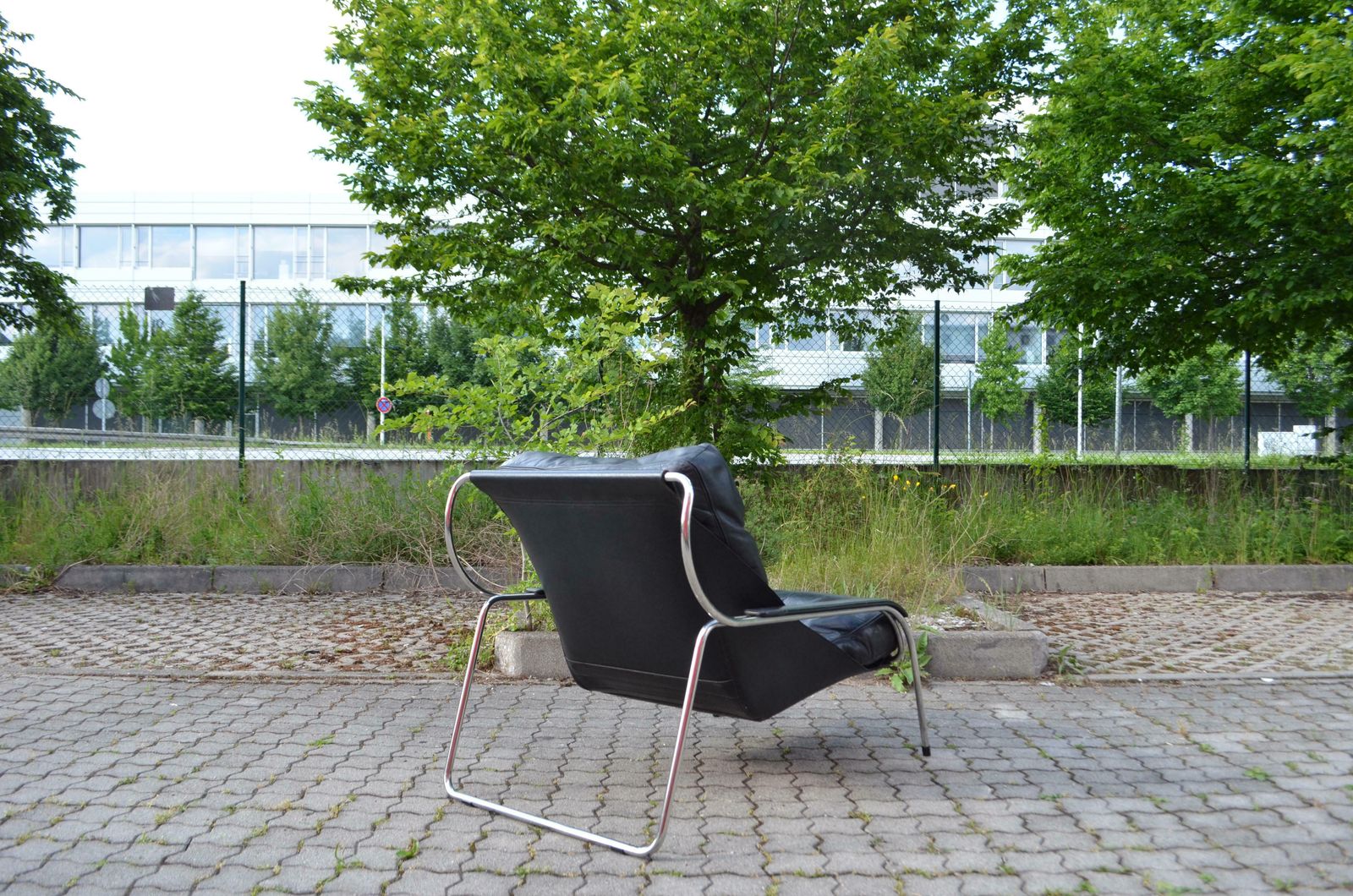 7412.0 Zanotta Leather Lounge Chair Model Maggiolina Design 1947 By Marco Zanuso photo
