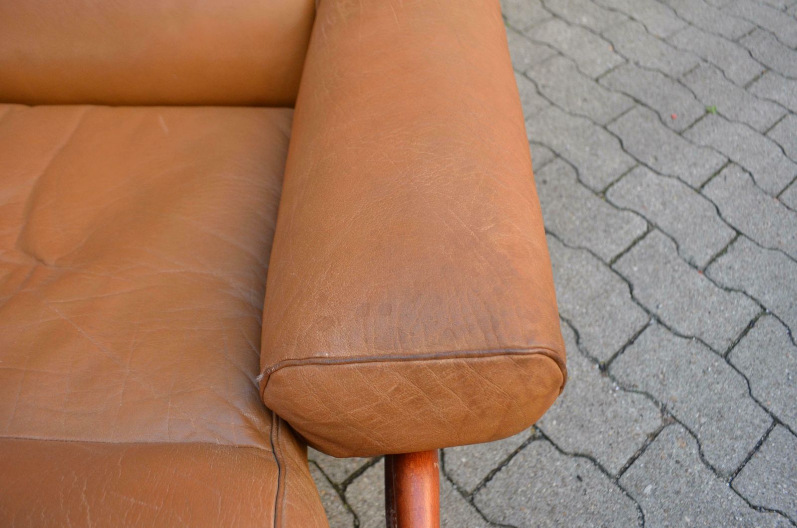 photo furniture Arne Norell Model Inca Caramel Leather Lounge Chair