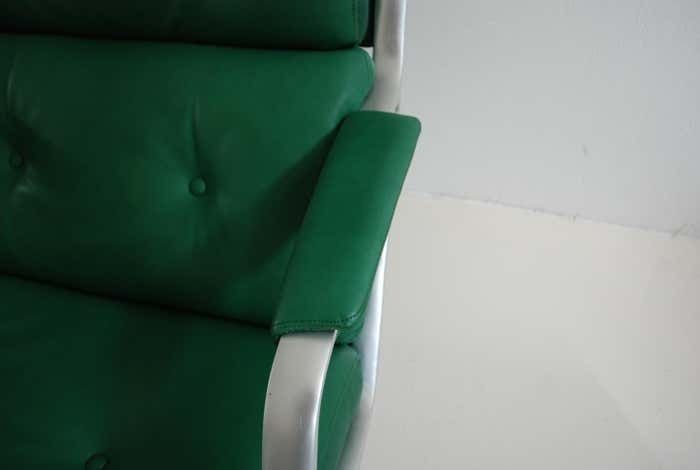 Kill International Fk 85 Lounge Chair Green By Kastholm & Fabricius Kelly Green photo vinterior