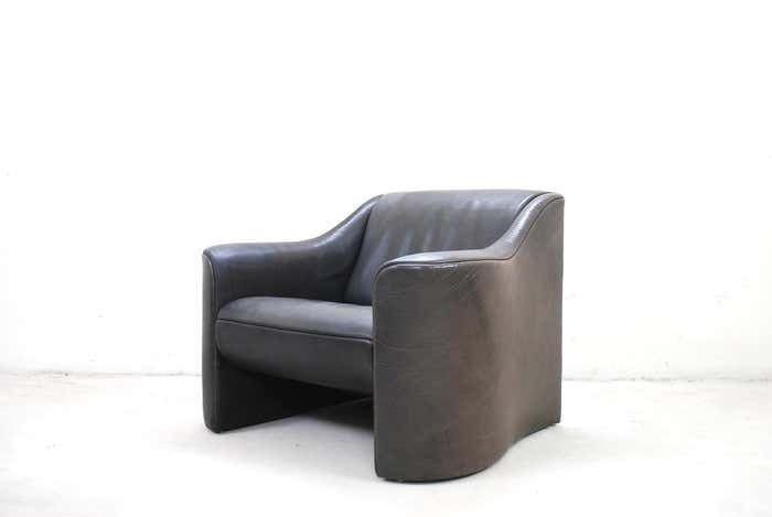 Matteo Grassi Esquire Neck Leather Armchair By Luigi Massoni & Giorgio Cazzaniga photo furniture