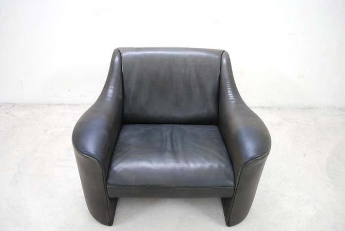 4235.0 Matteo Grassi Esquire Neck Leather Armchair By Luigi Massoni & Giorgio Cazzaniga photo