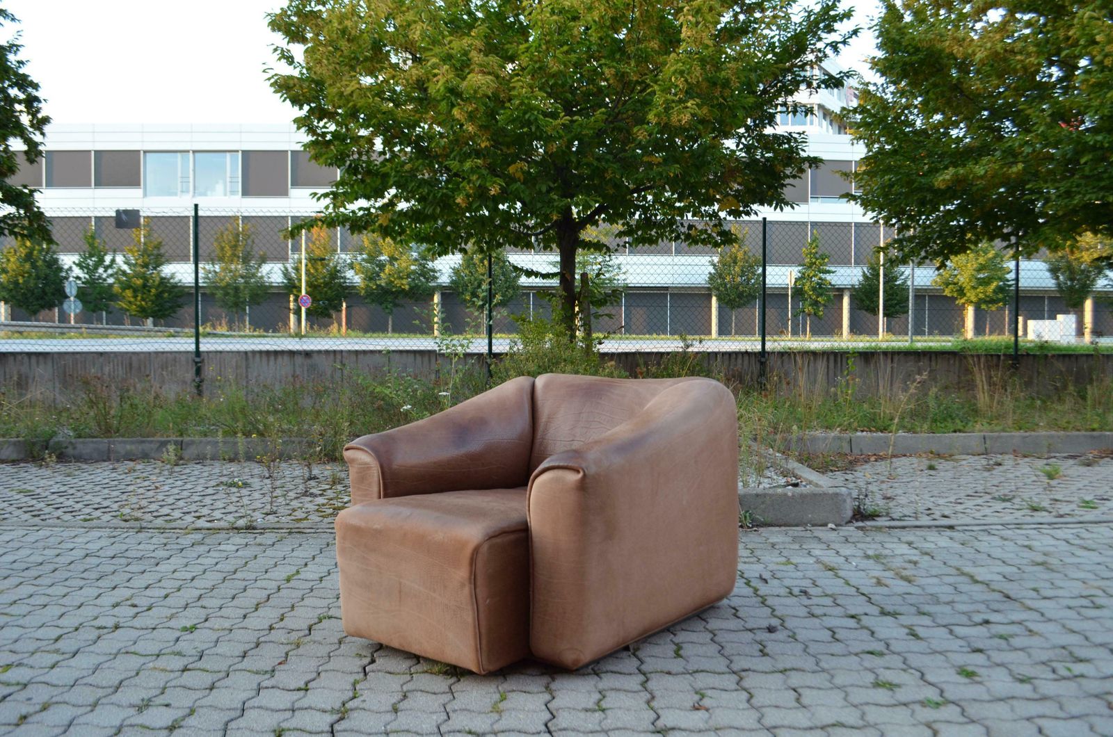 De Sede Ds 47 Neck Leather Armchair Brown photo vinterior