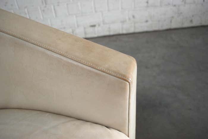 photo furniture De Sede Leather Lounge Chair Armchair Creme Paolo Piva