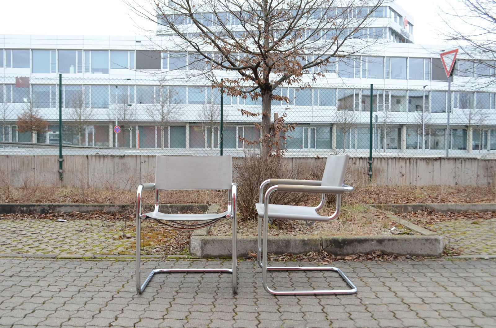 Vintage Italy Light Grey Leather Dining Chairs Armchairs Cantilever Set Of 4 photo 3176.0