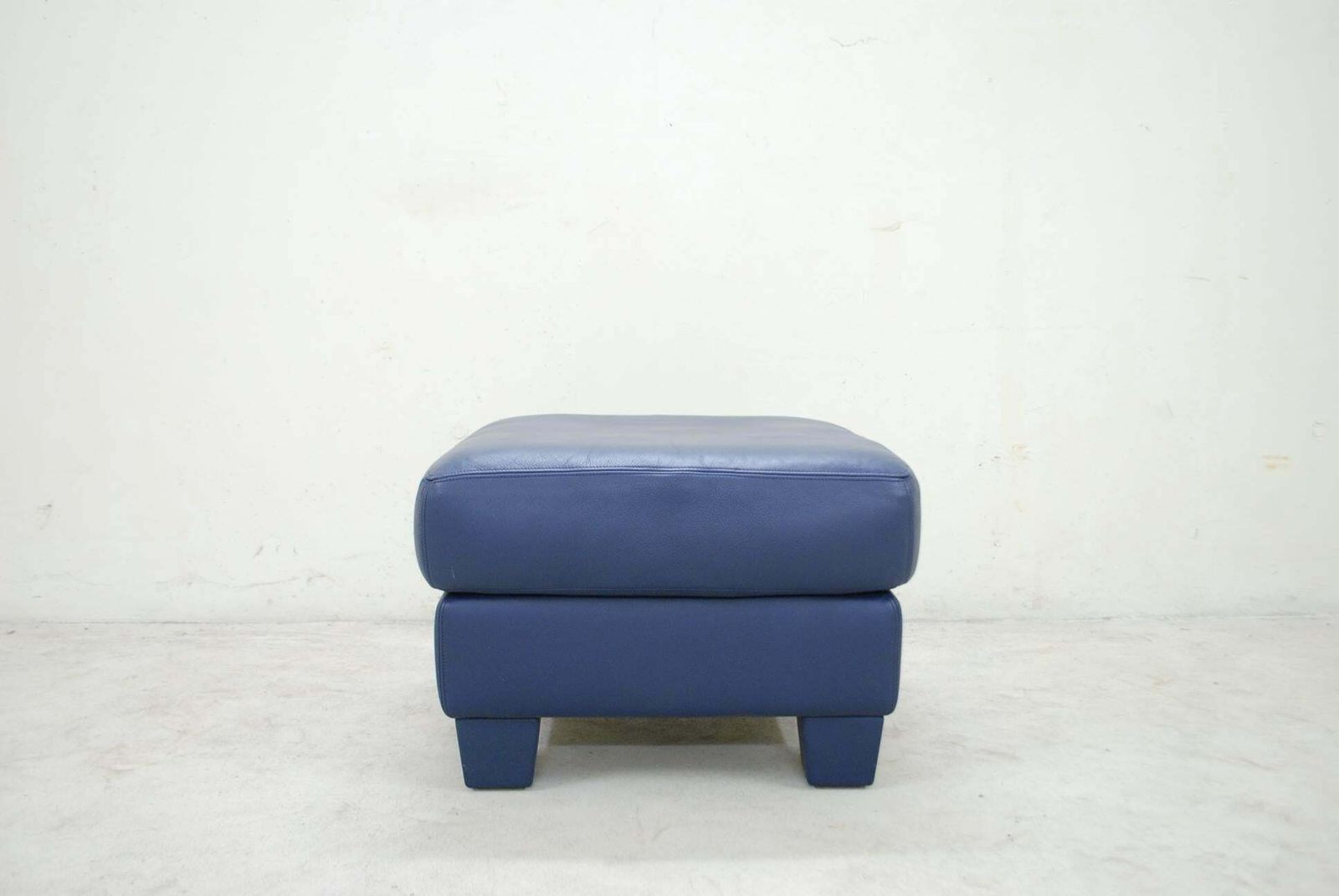 De Sede Ds 17 Pair Of Blue Leather Ottoman Or Pouffe photo buy