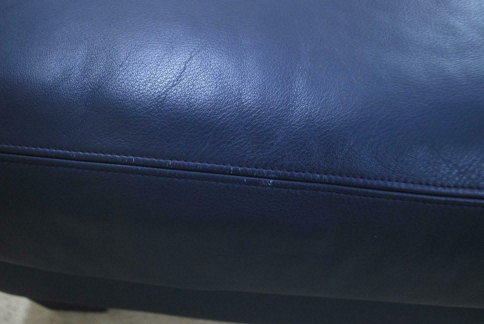 De Sede Ds 17 Pair Of Blue Leather Ottoman Or Pouffe photo vintage