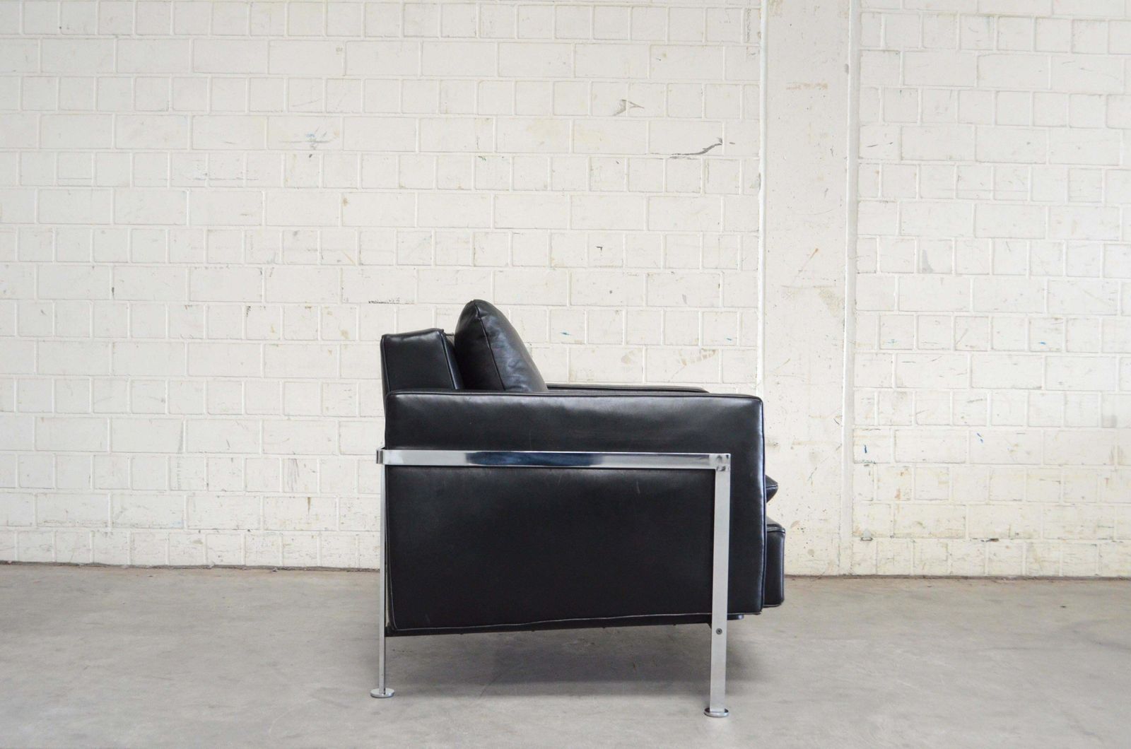 5286.0 Robert Haussmann Hans Kaufeld / De Sede Rh 302 Leather Armchair First Edition photo