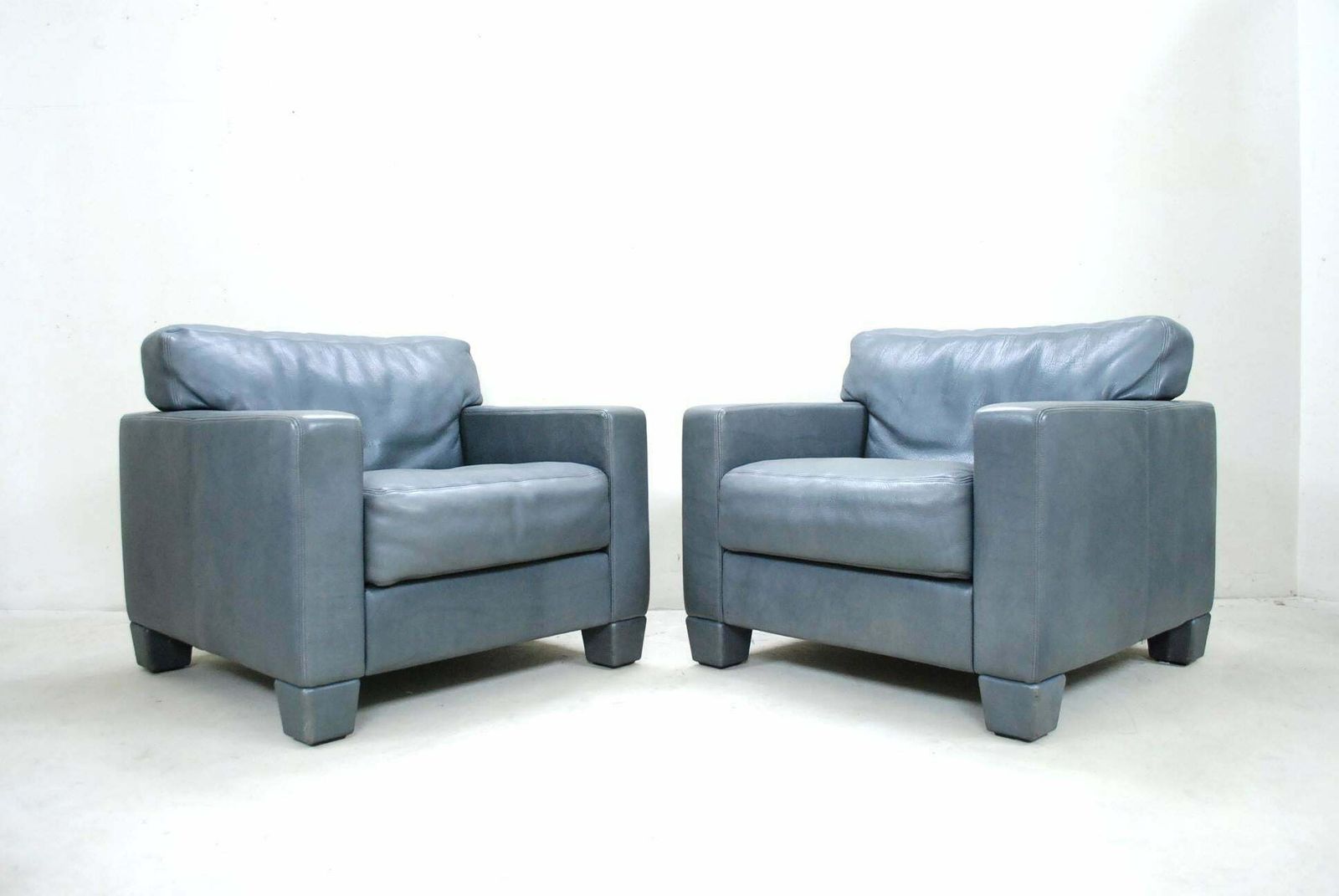De Sede Ds 17 Pair Of Grey Leather Lounge Chair Armchair photo furniture
