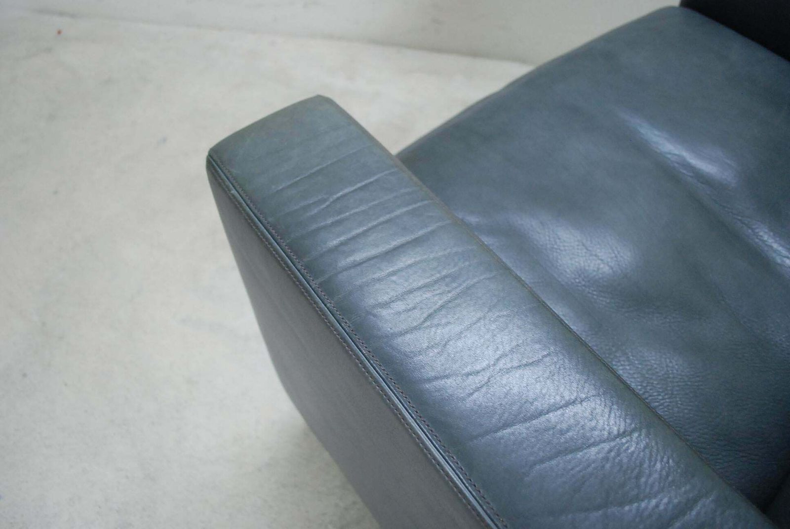 Furniture De Sede Ds 17 Pair Of Grey Leather Lounge Chair Armchair photo