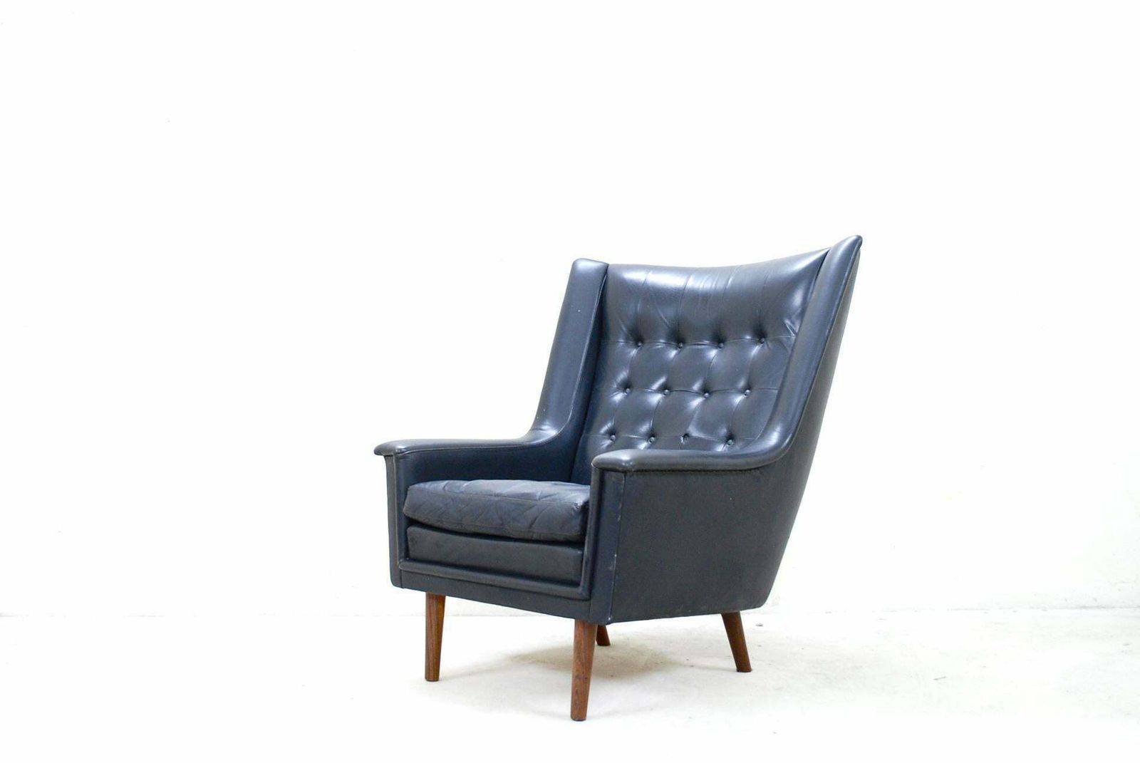 Vejen Polster Mobelfabrik Papa Bear Wingback Black Leather Lounge Chair photo furniture