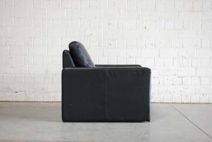 photo for sale Cor Conseta Back Pair Of Leather Armchair Us$2,695.27per Set