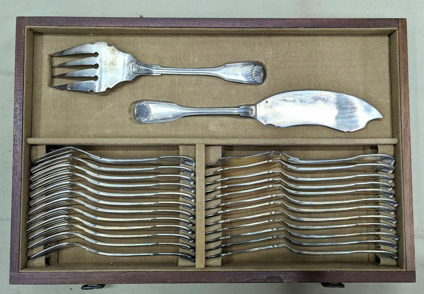 photo buy Silver Metal Cutlery In Its Maison Morlot Box