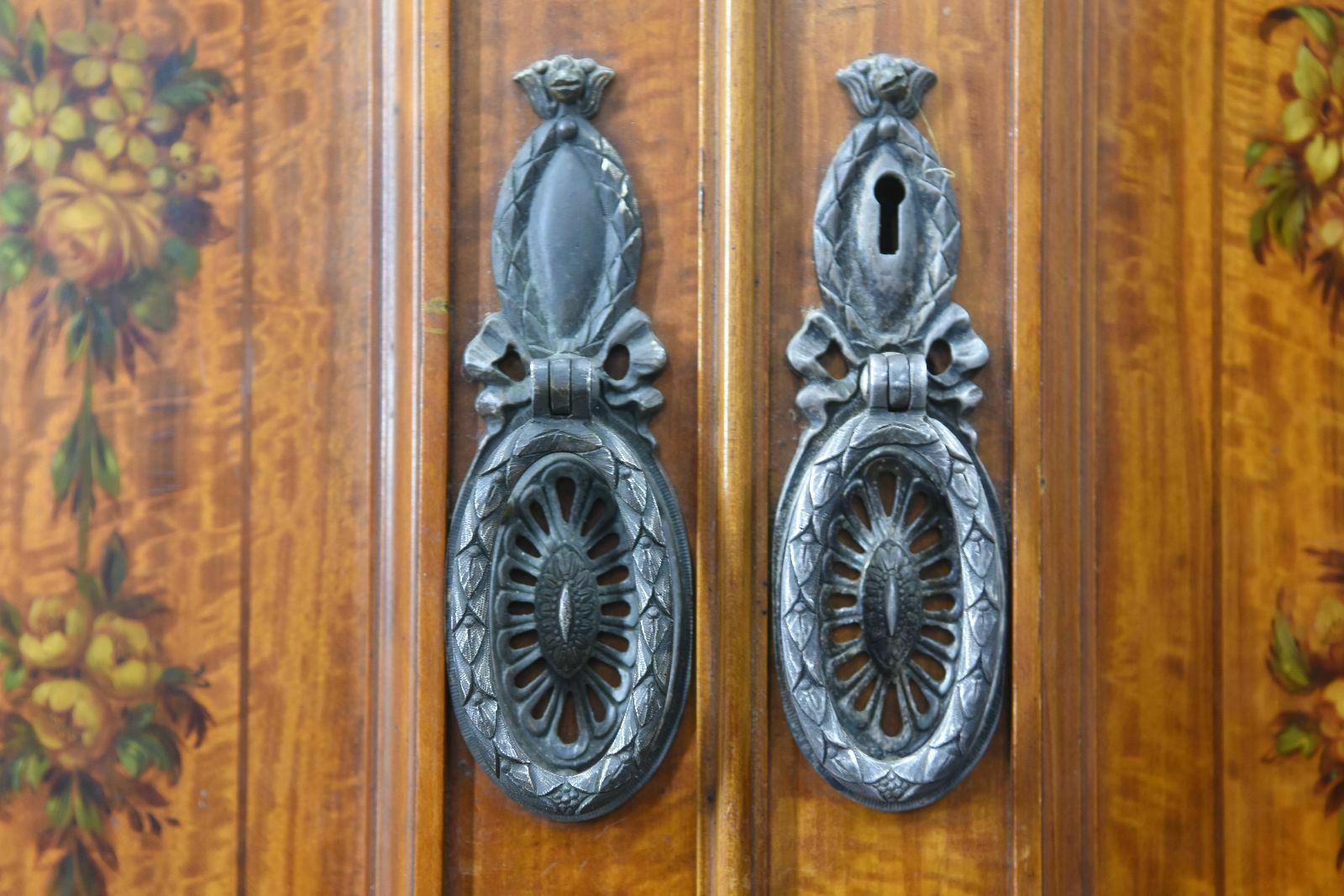 14600.0 English Mirror Cabinet In Satin Mahogany Painted From The 19th Century photo