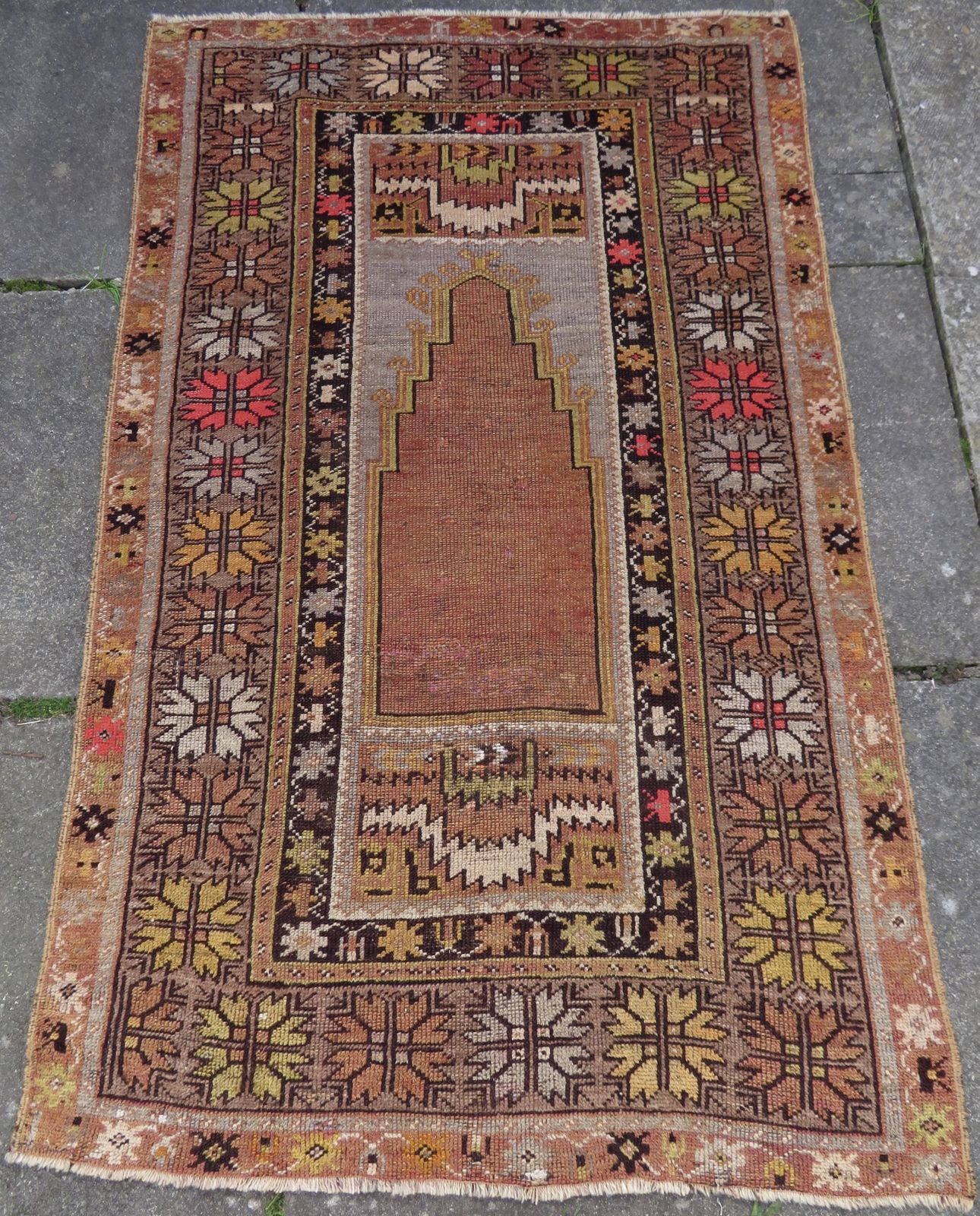 Antique Turkish Milas (Melas) Prayer Rug. Star Border. West Anatolia.Late 19th Century. 165cm X 104cm.