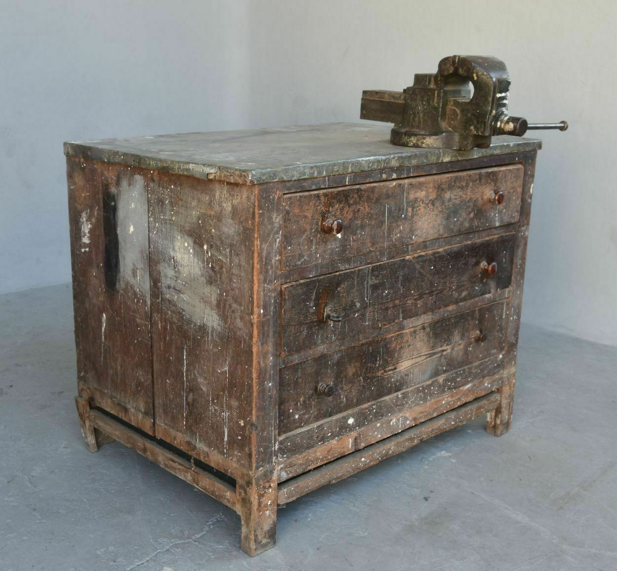 Rustic Workbench Chest Of Drawers With Vice Early 19th Century photo furniture