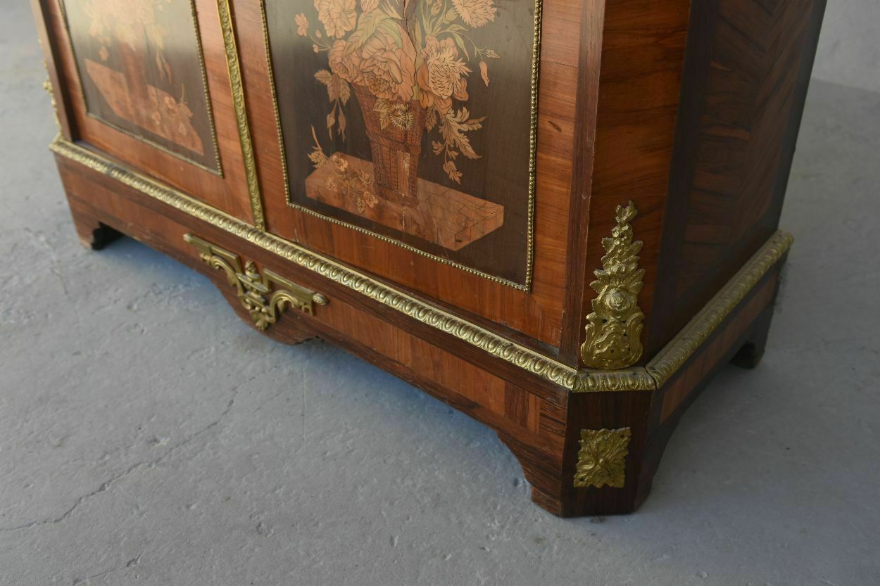 photo furniture Napoleon III Bookcase In Rosewood, 19th Century