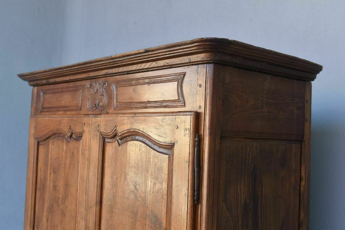 18th Century Walnut Cabinet, 18th Century And Earlier photo buy