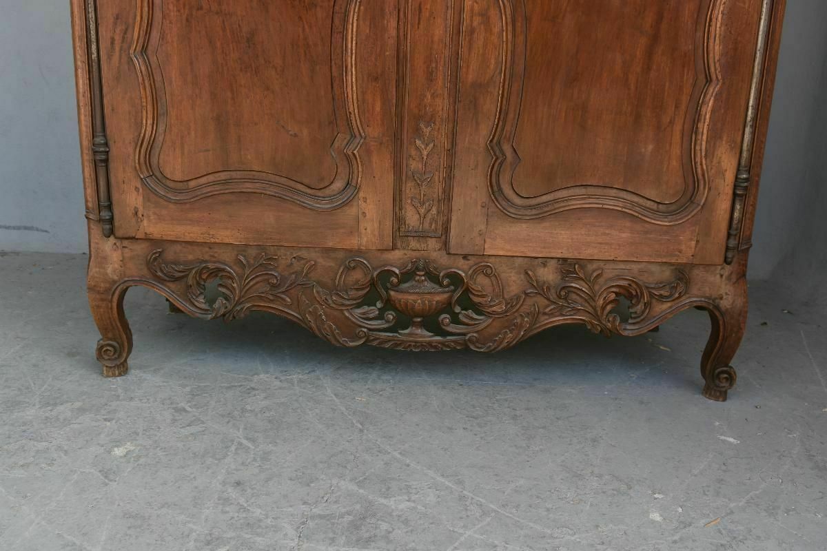 Louis XV Nîmes Wedding Wardrobe From The 18th Century In Walnut To Be Restored photo for sale