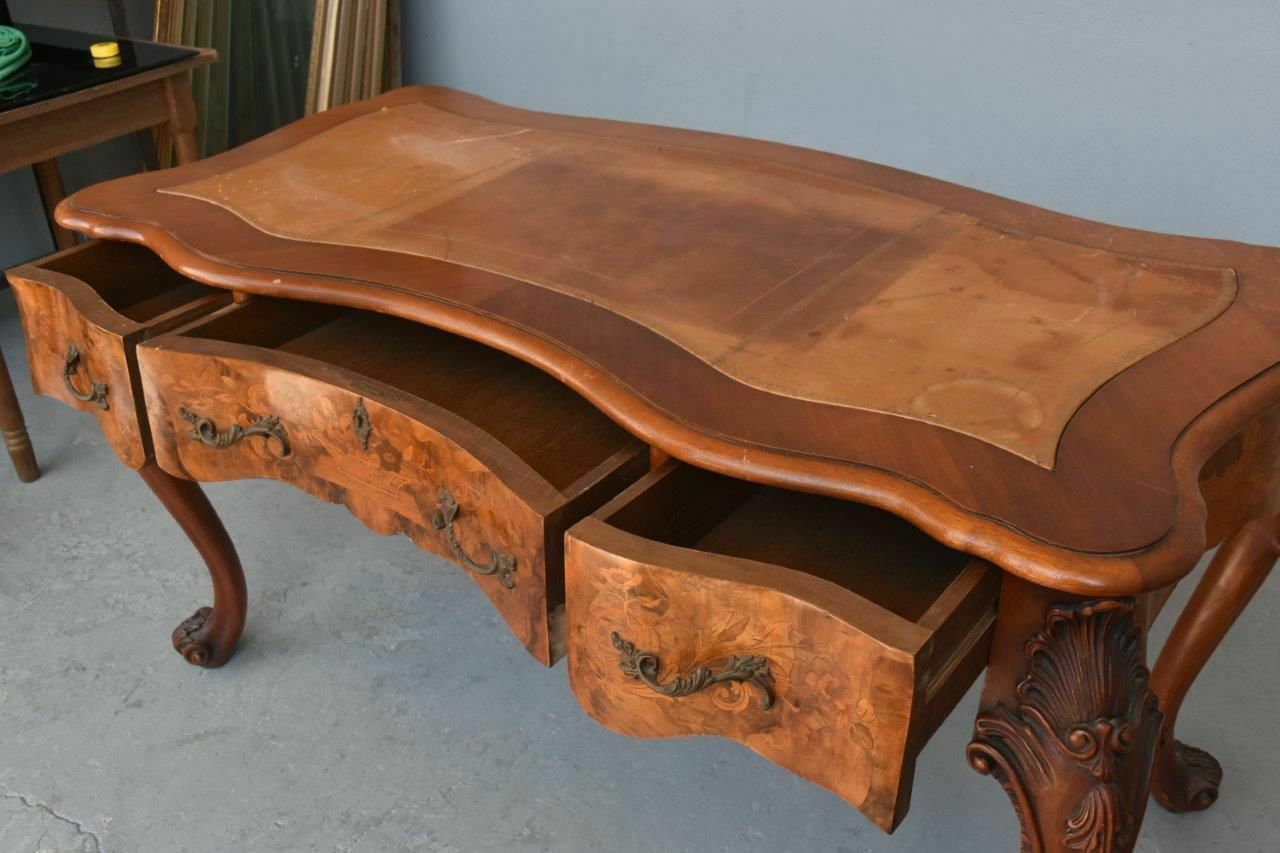 Richly Inlaid Desk Decorated With Arabesques Flowers Birds 20th Century photo vinterior