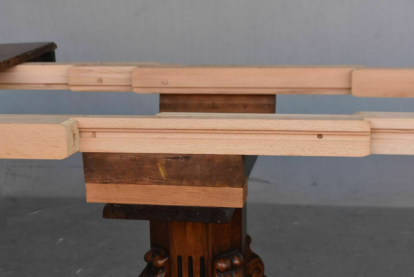 Napoleon III Style Walnut Central Foot Pedestal Table photo vinterior