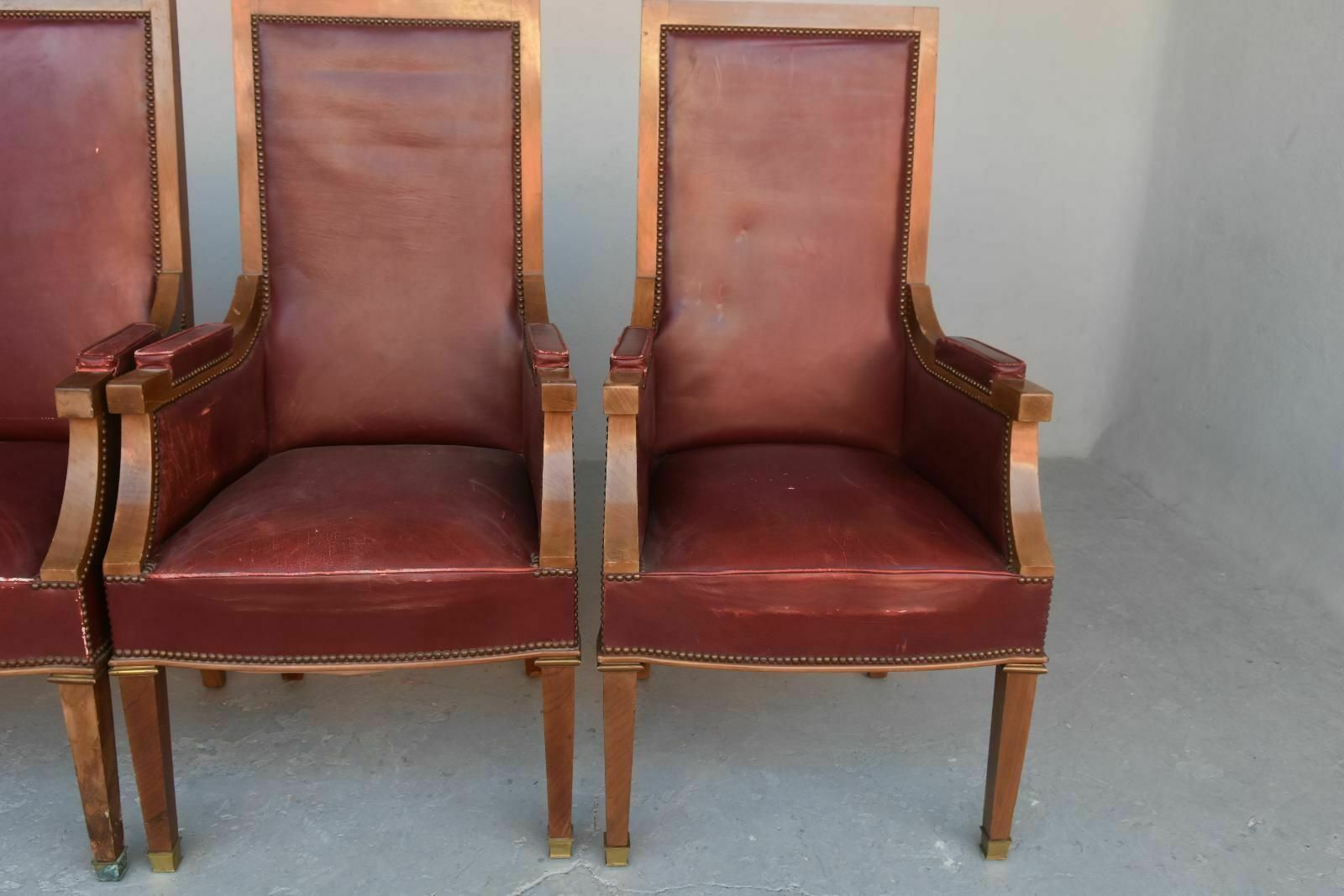 1940 Shepherdess Armchairs In Mahogany And Red Leather (Set Of 7) photo vinterior