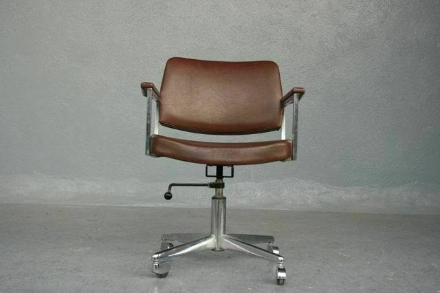 photo for sale Leather Executive Chair 1960 Good Condition