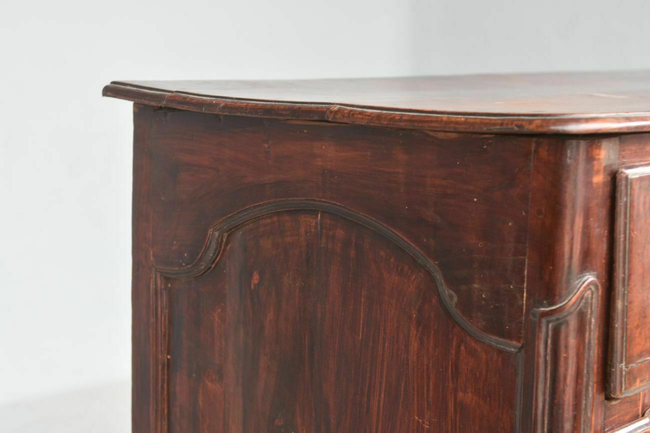 Curved Walnut Crossbow Chest Of Drawers, 18th Century photo buy
