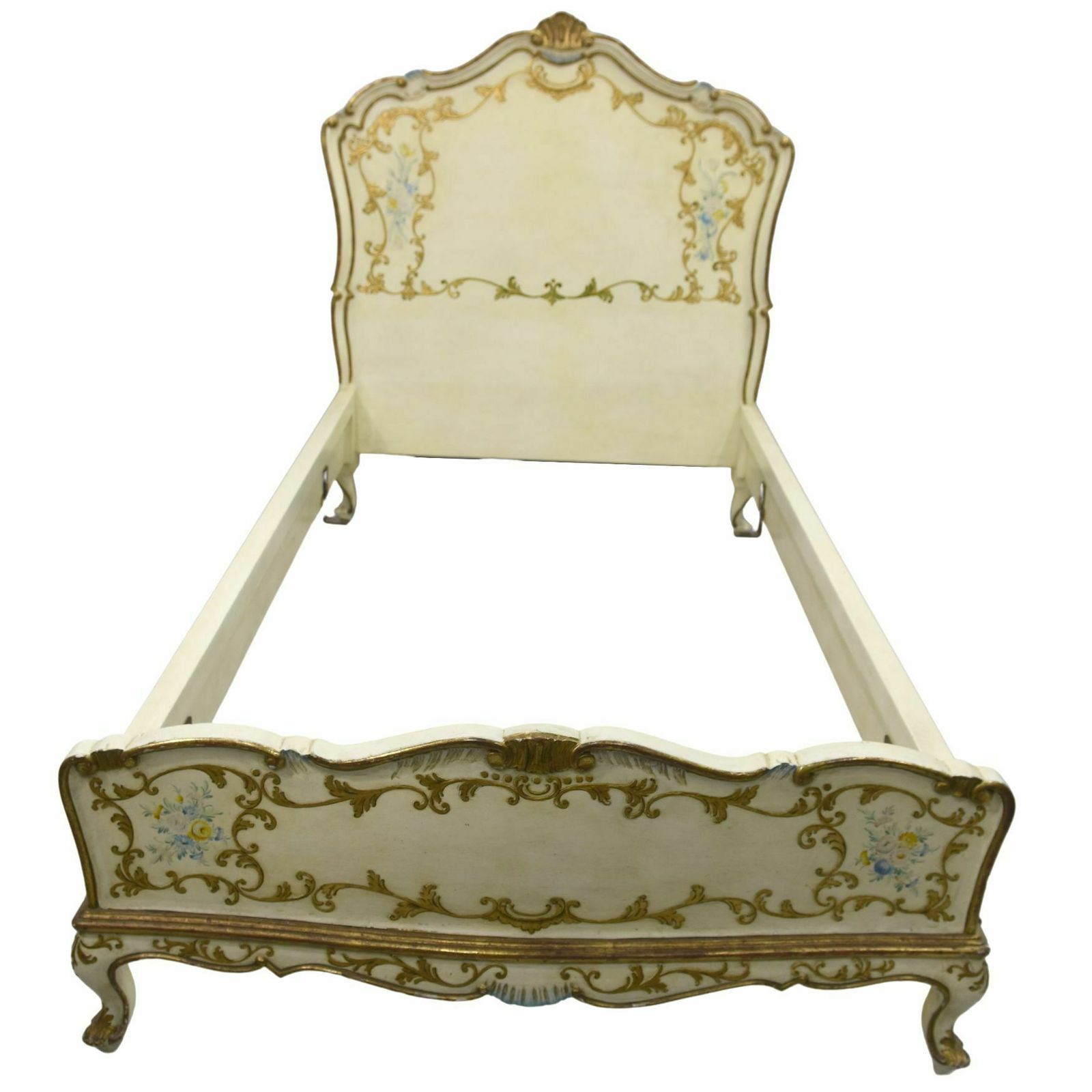Green Venetian Gold Lacquered Beds, 1900 Period (Pair) photo furniture