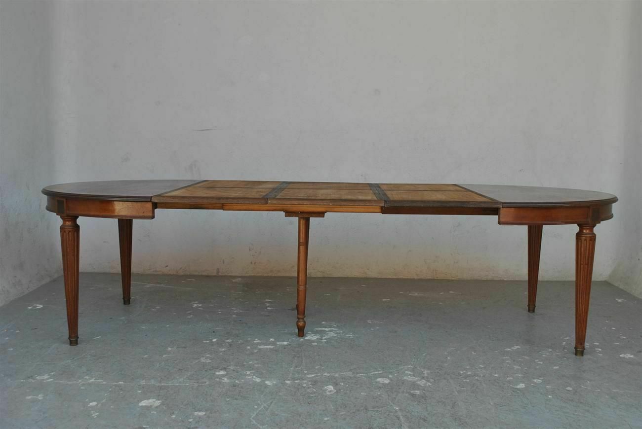 Oval Mahogany Table With Scrapers On The Sides, Late 19th Century photo buy