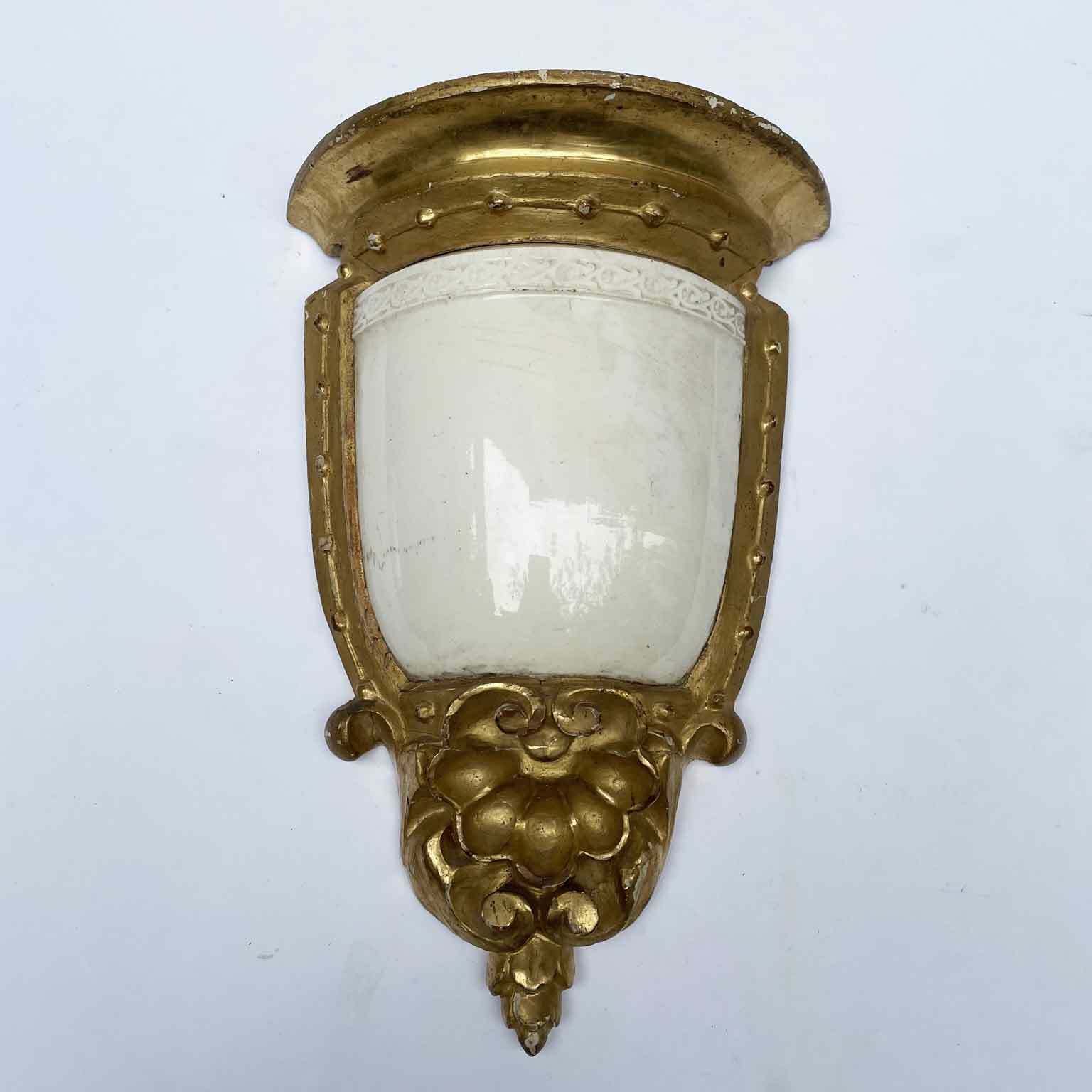 2074.0 Pair Of Golden Shelves With Giustiniani 1800 Ceramics photo