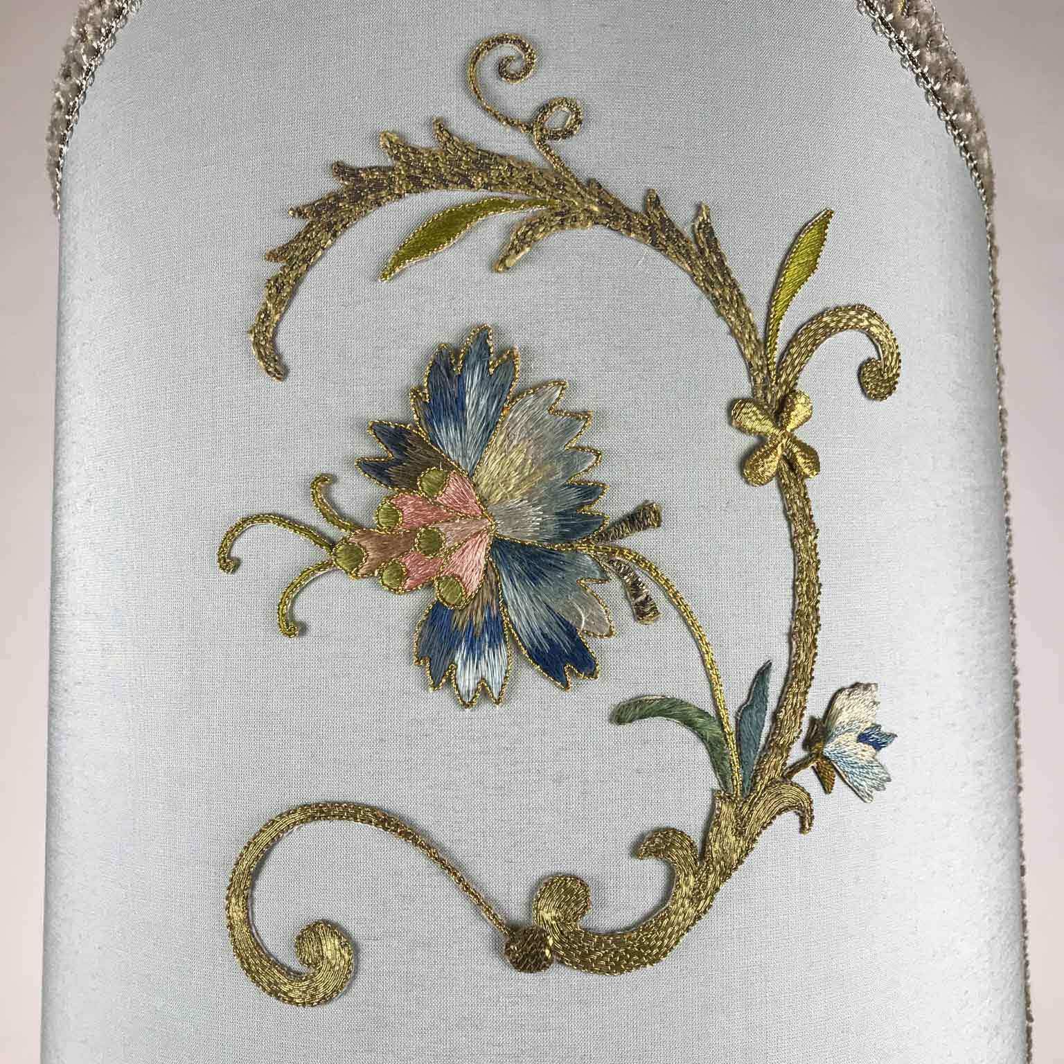 Pair Of Living Room Lamps With Antique Embroidery photo Lighting