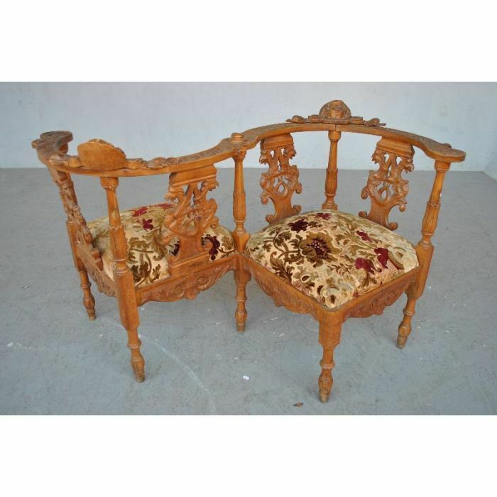 1888.0 Old Renaissance Style Loveseat Bench photo