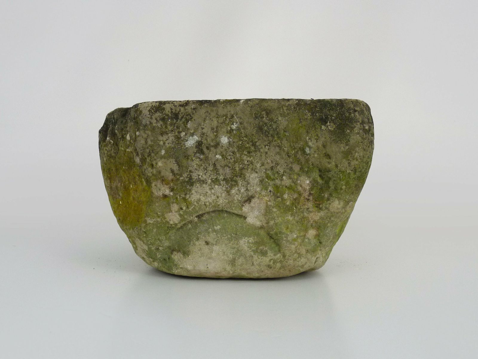 Grand mortier en pierre ancienne, années 1700, d'époque photo Décoration