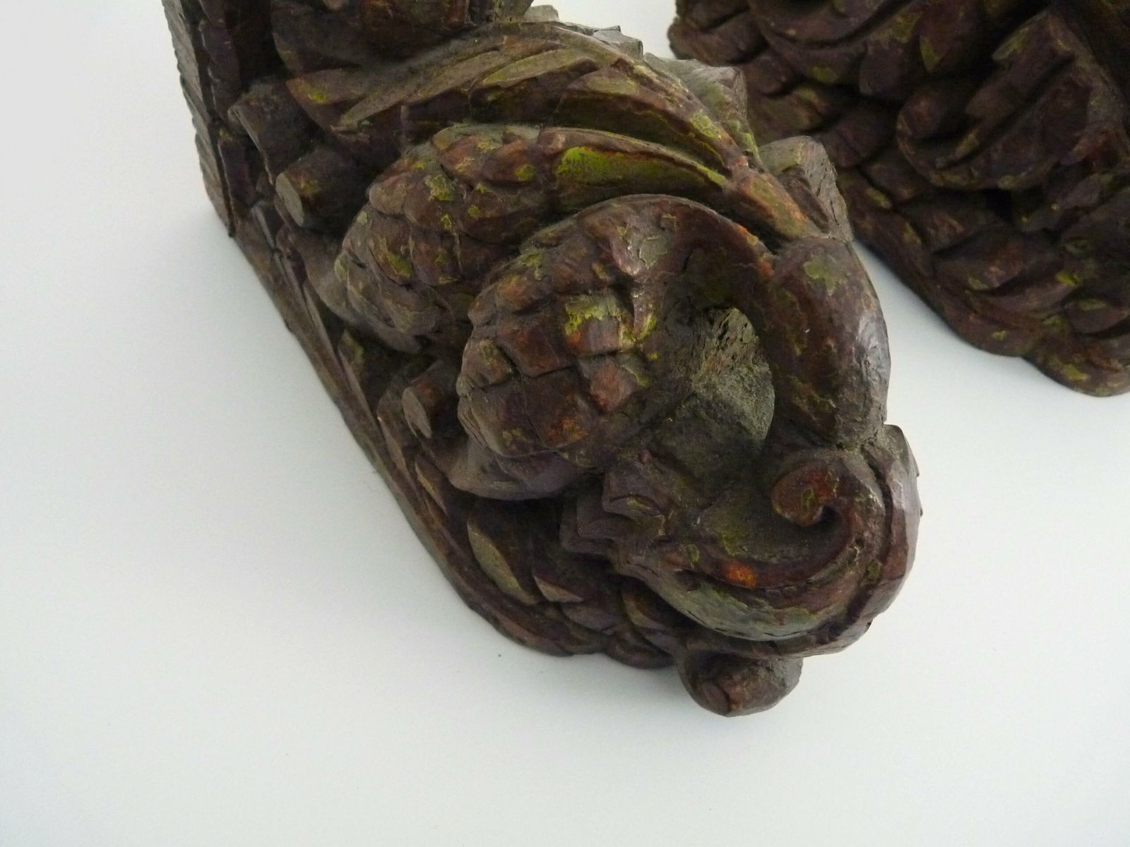 Paire de bougeoirs muraux indiens sculptés en bois photo buy