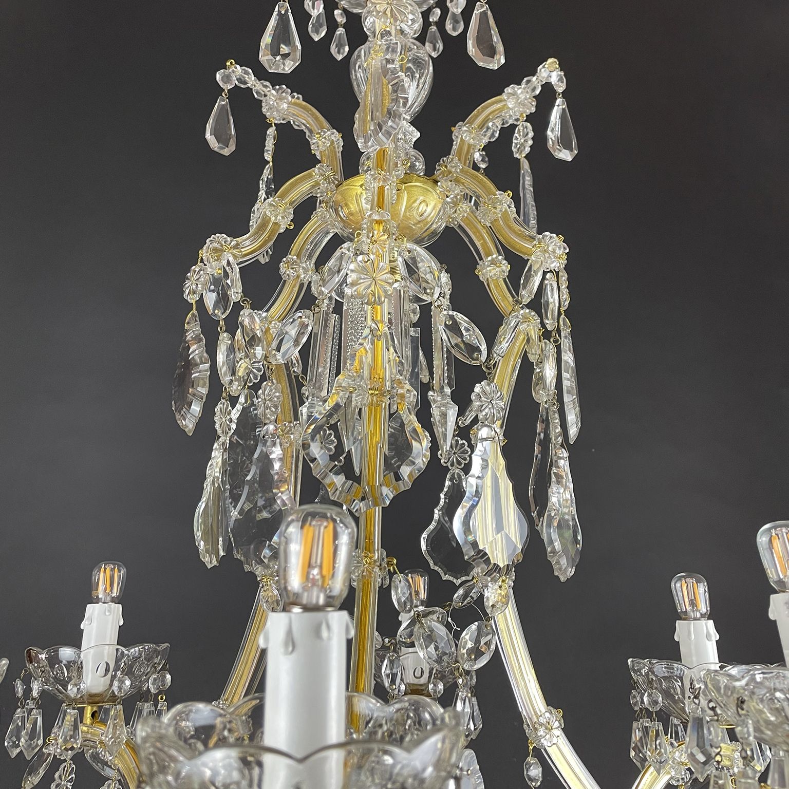 photo furniture Maria Teresa Crystal Chandelier With 7 Lights From 1950