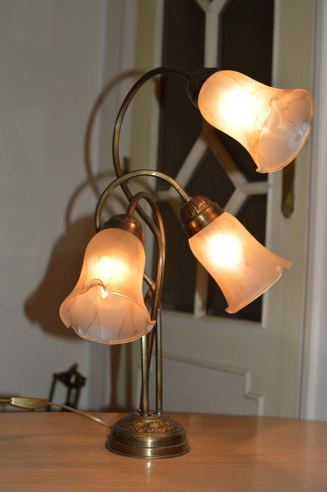 Art Nouveau Table Lamp.. Floor Lamp Lamp Art Nouveau Rare... photo vintage