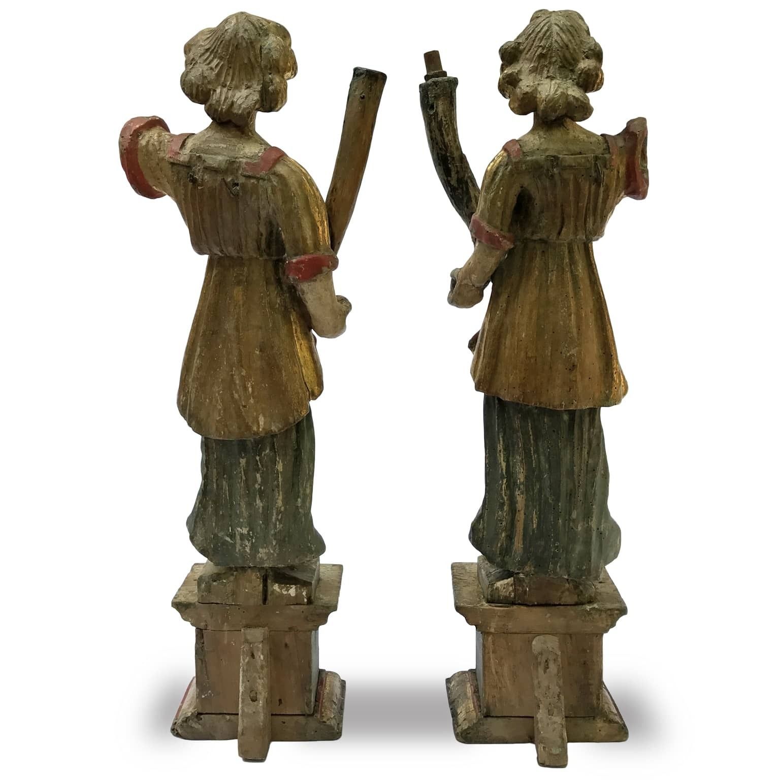 photo furniture Pair Of Cornucopia Sculptures From The 1600s