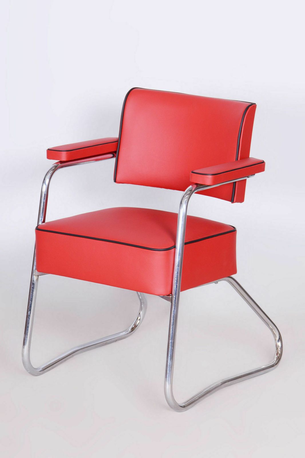 Restored Bauhaus Armchair, Mauser, Gilbert Rohde, Chrome, High Quality Leather, Newly Reupholstered ,Germany, 1930s