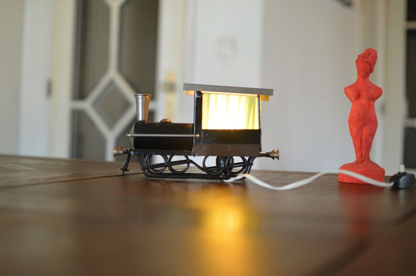 Vintage Table Locomotive Lamp. Lamp Train Vintage Pop Lamp photo furniture