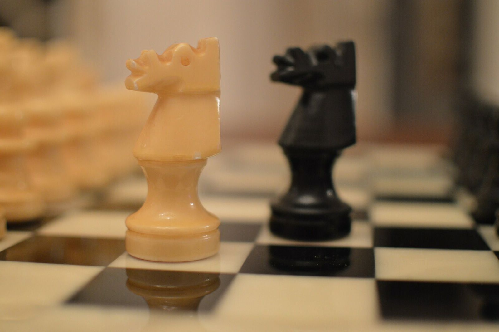 photo furniture Vintage Alabaster Chess Set Hand Carved In Italy  Never Used