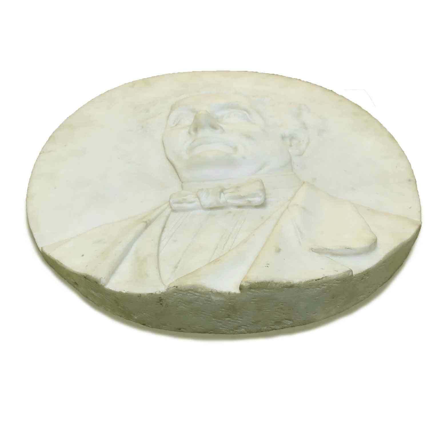 Oval Bas Relief In White Marble With Male Portrait photo vinterior