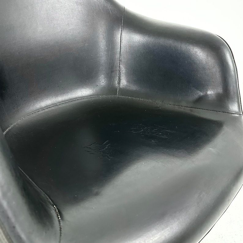 Fiberglass Swivel Chairs By Ray & Charles Eames For Herman Miller, 1960s photo vinterior