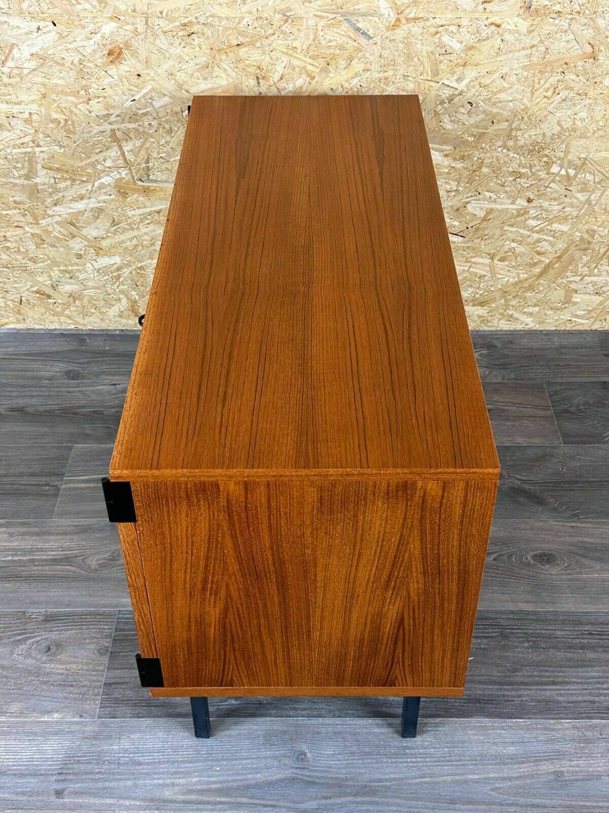 photo vintage 60s 70s Teak Sideboard Chest Of Drawers Cupboard Rego Mobile Danish Modern Design