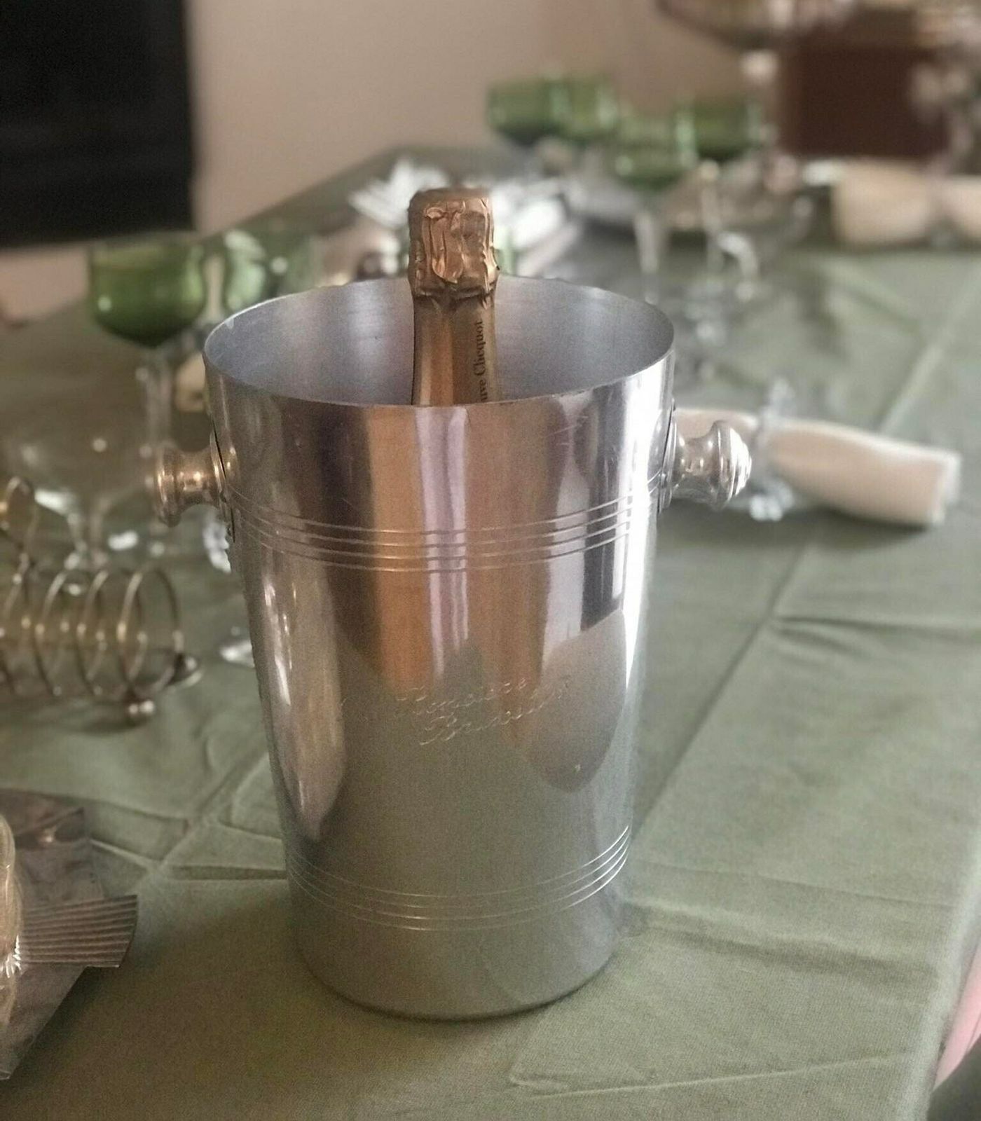 Champagnekühler, Ijsemmer, Ijskoeler. Elegant, Art Deco, Champagne, Vintage, Wijnkoeler, Bar, Bartender, Baraccessoires photo furniture