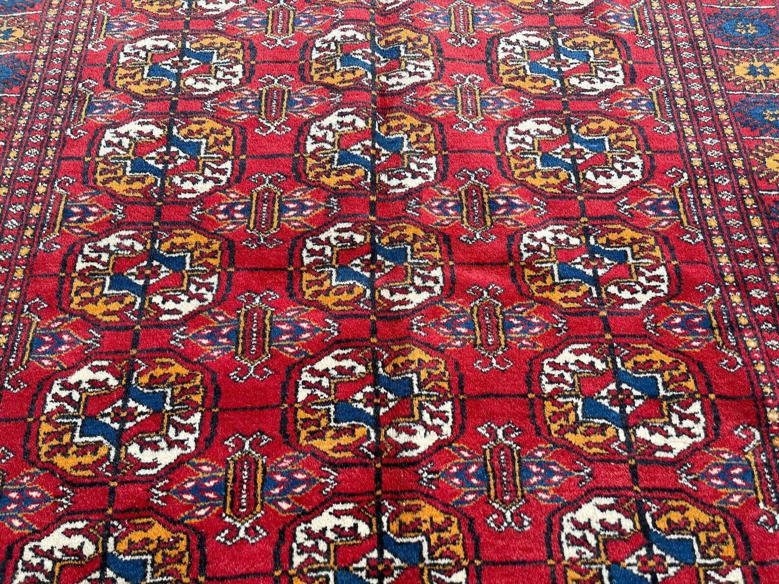 photo furniture Vintage Afghan Buchara Rug ,Feiner Handgeknüpfter Orientteppich Turkmen Buchara Teppich