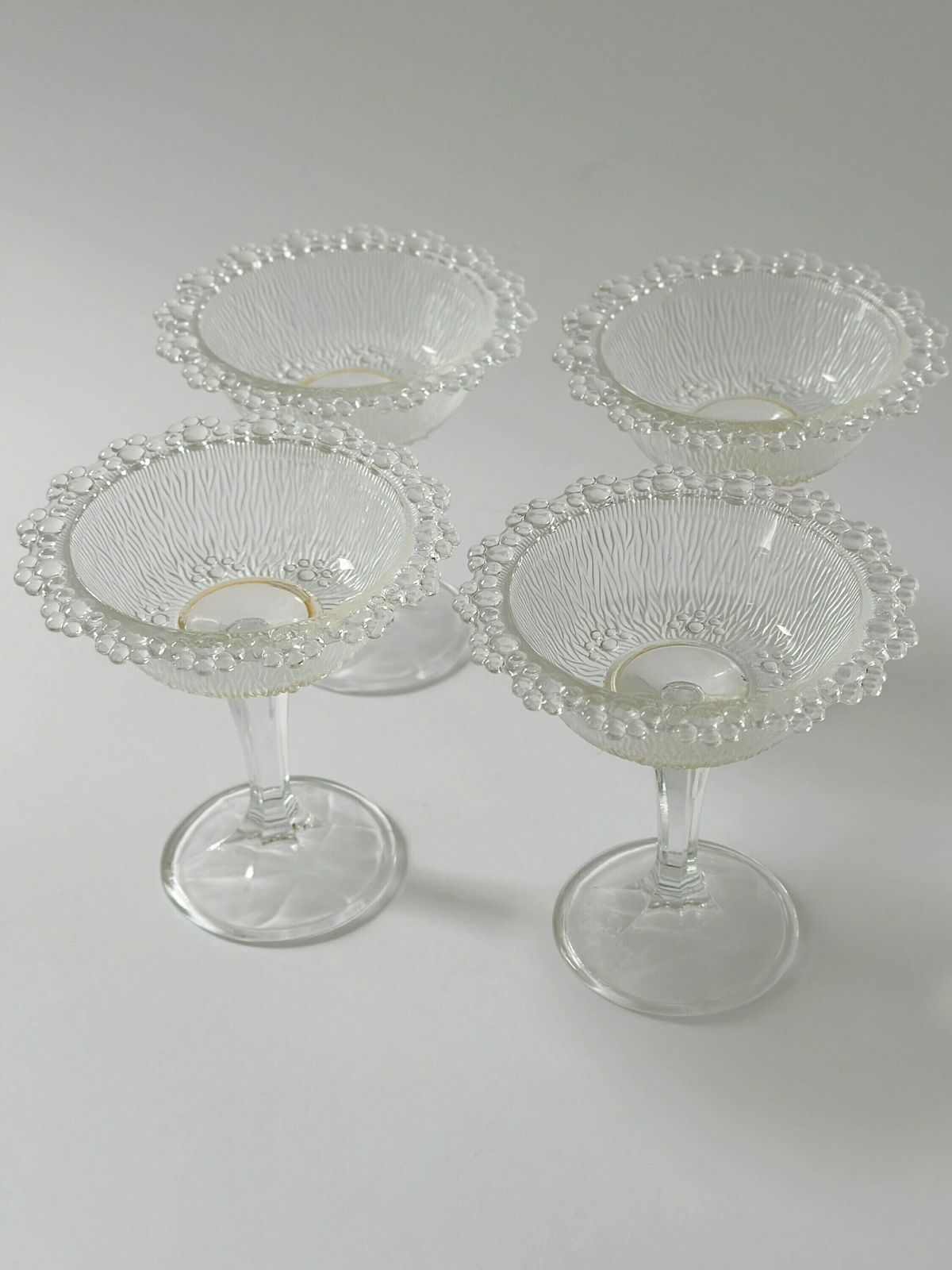 4 Vintage Champagne Coupes. Bubble Rim Sparkling Wine Glasses. Gatsby Style Glasses. Made In Italy