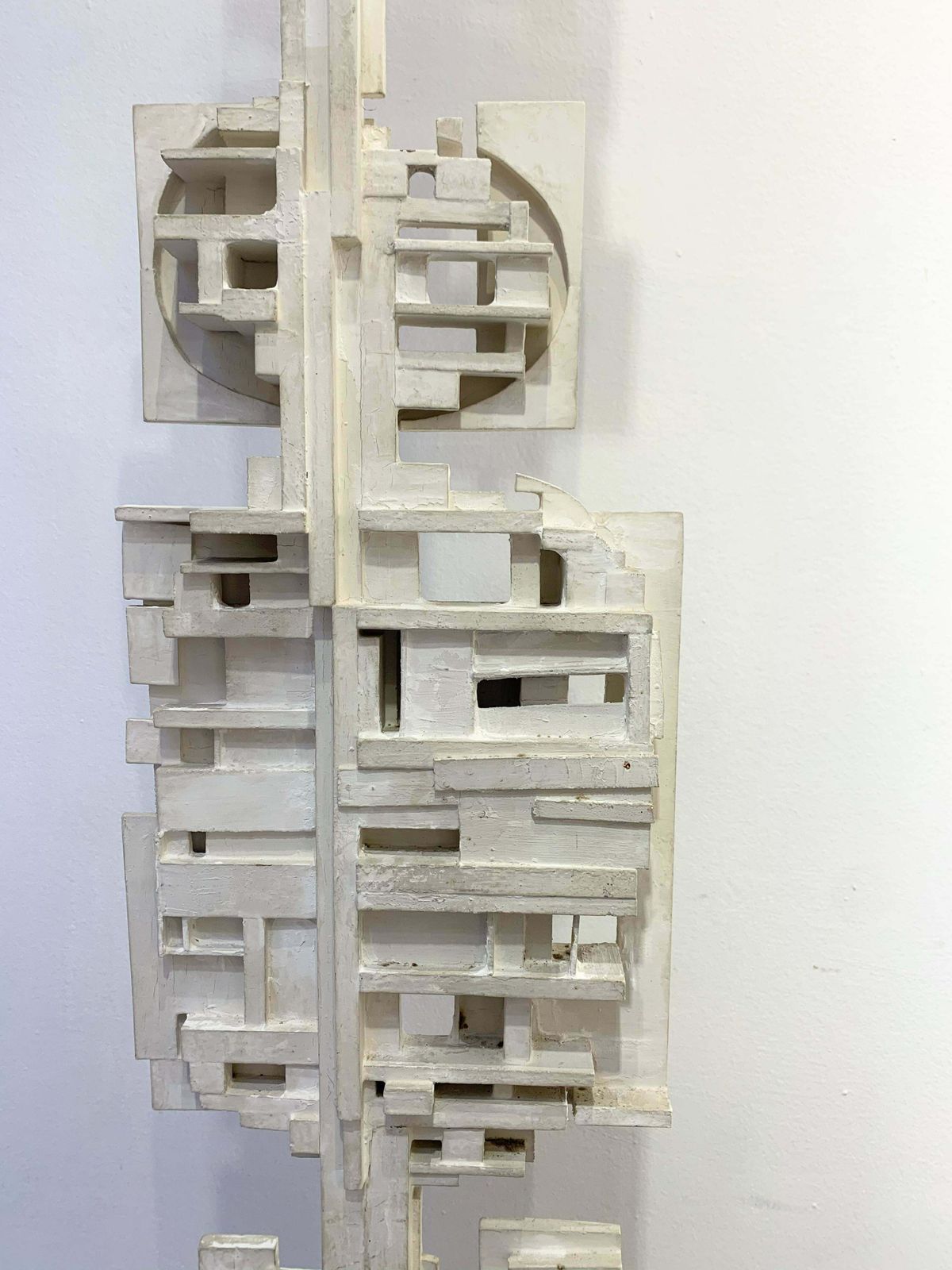 Mid Century White Wood Totem Sculpture By André Pailler, France 1970s photo 5837.0